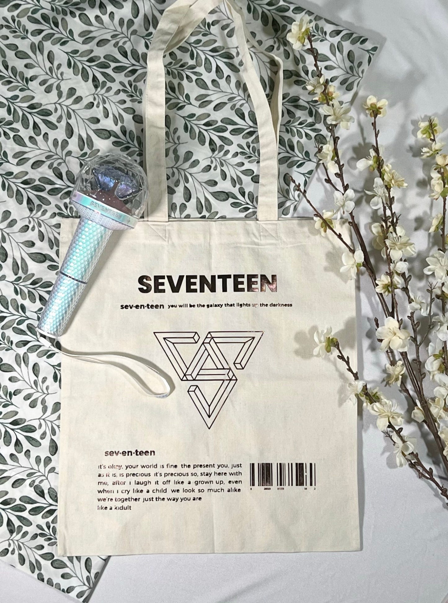 seventeen kidult tote